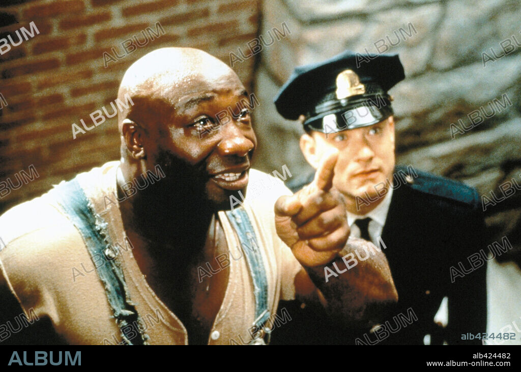 MICHAEL CLARKE DUNCAN y TOM HANKS en LA MILLA VERDE, 1999 (THE GREEN MILE), dirigida por FRANK DARABONT. Copyright CASTLE ROCK ENTERTAINMENT.
