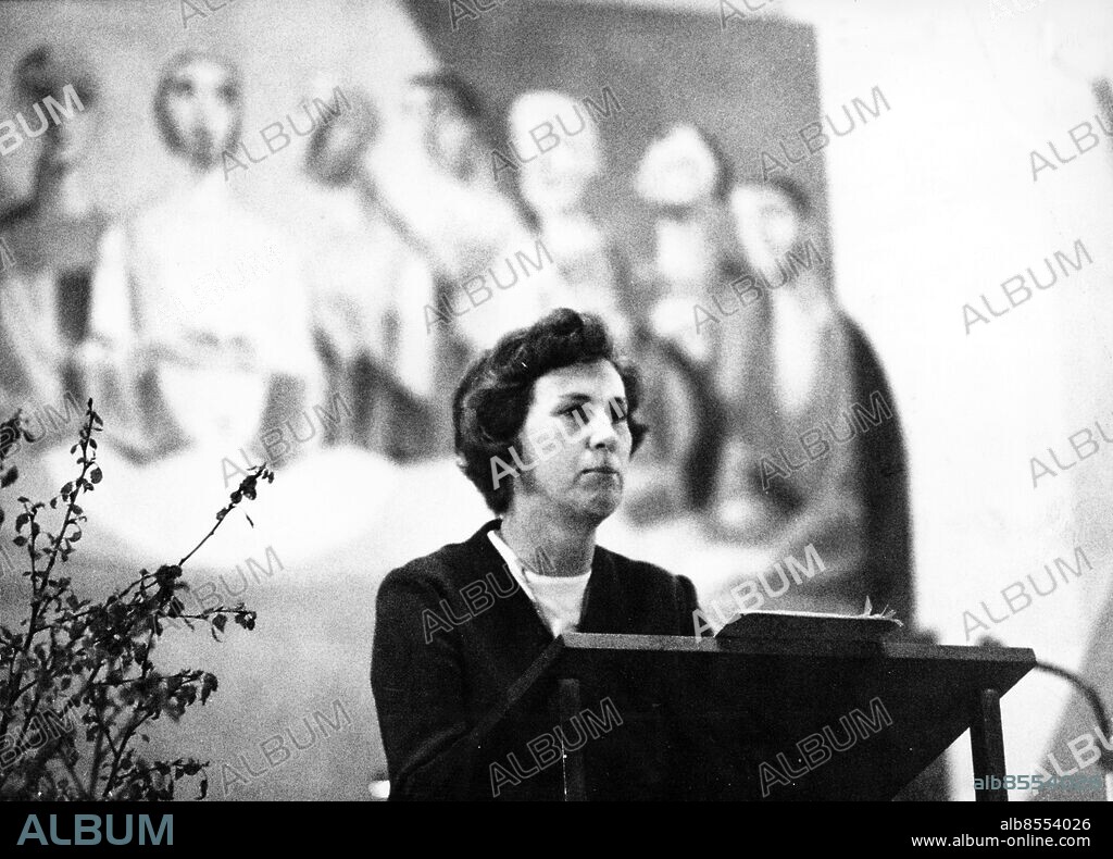 Kerstin Anér i S:t Andreas kyrka i Malmö. Anér Kerstin fil dr författare politiker (fp) Stockholm Sit 1968. Foto: Sydsvenskan / IBL Bildbyrå.