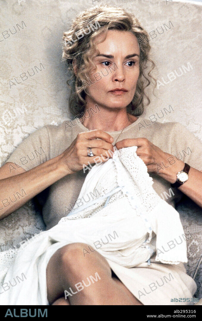 JESSICA LANGE en RELACIÓN MORTAL, 1998 (HUSH), dirigida por JOHNATHAN DARBY. Copyright TRI STAR PICTURES / IOVINO, PETER.