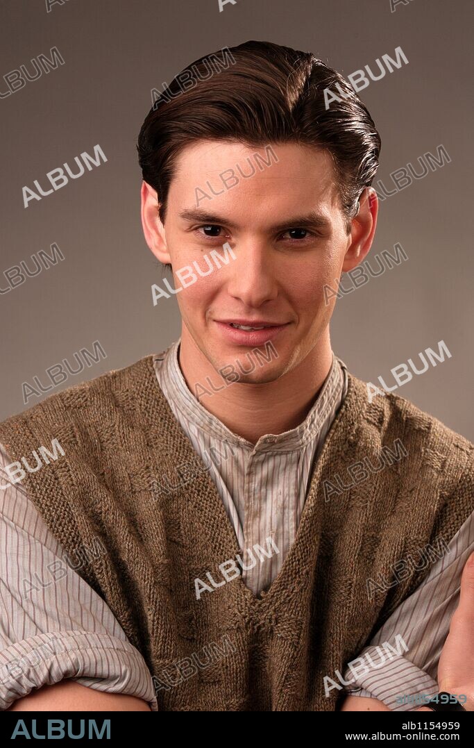 BEN BARNES in EASY VIRTUE, 2008, directed by STEPHAN ELLIOTT. Copyright EARLING STUDIOS.