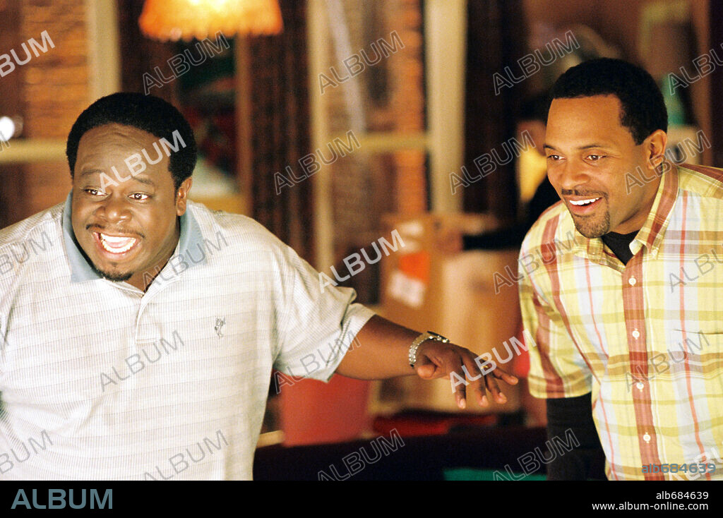 CEDRIC THE ENTERTAINER and MIKE EPPS in THE HONEYMOONERS, 2005, directed by JOHN SCHULTZ. Copyright PARAMOUNT PICTURES / HESSION, JONATHAN.