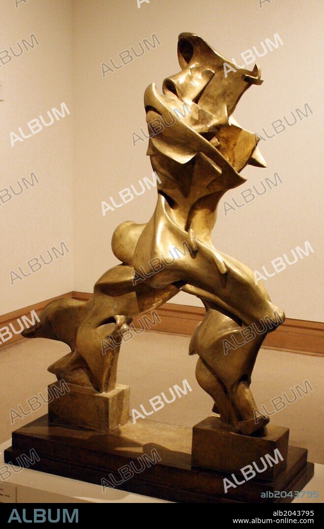 Unique Forms of Continuity in Space'bronze Futurist sculpture by Umberto Boccioni. Umberto Boccioni (19 October 1882 – 17 August 1916)Italian painter and sculptor.