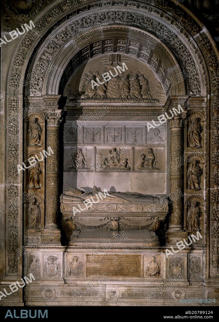 DOMENICO FANCELLI. SEPULCRO DEL CARDENAL DIEGO HURTADO DE MENDOZA Y QUIÑONES - SIGLO XVI - CAPILLA VIRGEN DE LA ANTIGUA.