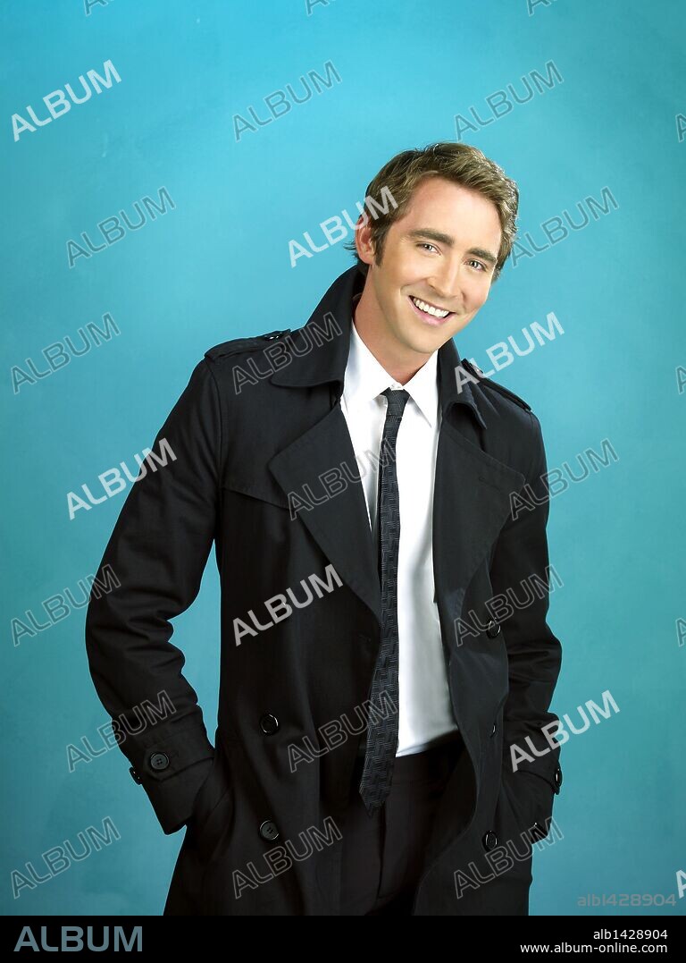 LEE PACE in PUSHING DAISIES, 2007. Copyright WARNER BROS. TELEVISION.