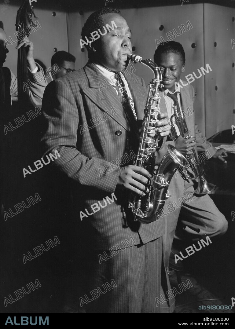 WILLIAM PAUL GOTTLIEB. Portrait of < Name not Found! >, < Name not Found! >, < Name not Found! >, and < Name not Found! >, Three Deuces, New York, N.Y., ca. Aug. 1947.