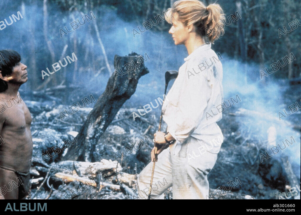 LORRAINE BRACCO in MEDICINE MAN, 1992, directed by JOHN MCTIERNAN. Copyright CINERGI/COLUMBIA/TRI-STAR.