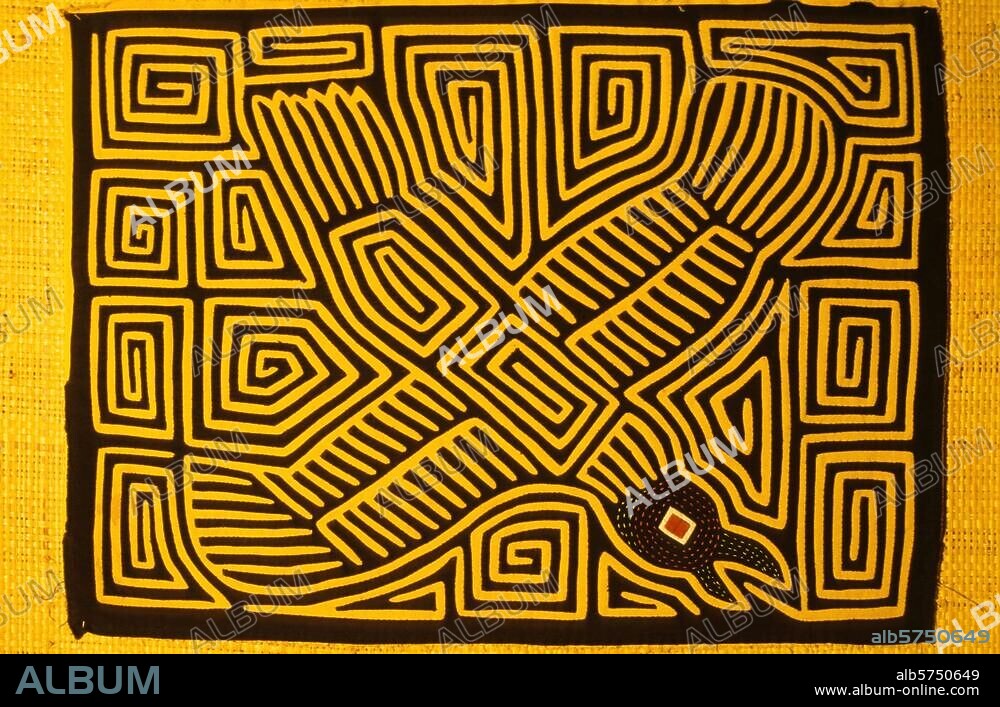 Ethnologie : indiens Kuna, "Kuna Yala" (pays Kuna), San Blas, Panama, 2e moitié du 20e siècle. Mola (corsage portant des motifs sur l'avant et l'arrière, réalisés à partir de tissus de couleurs différentes) : mola de la mouette. (D'une série de Molakana avec représentations d'animaux terrestres et célestes). Collection particulière.