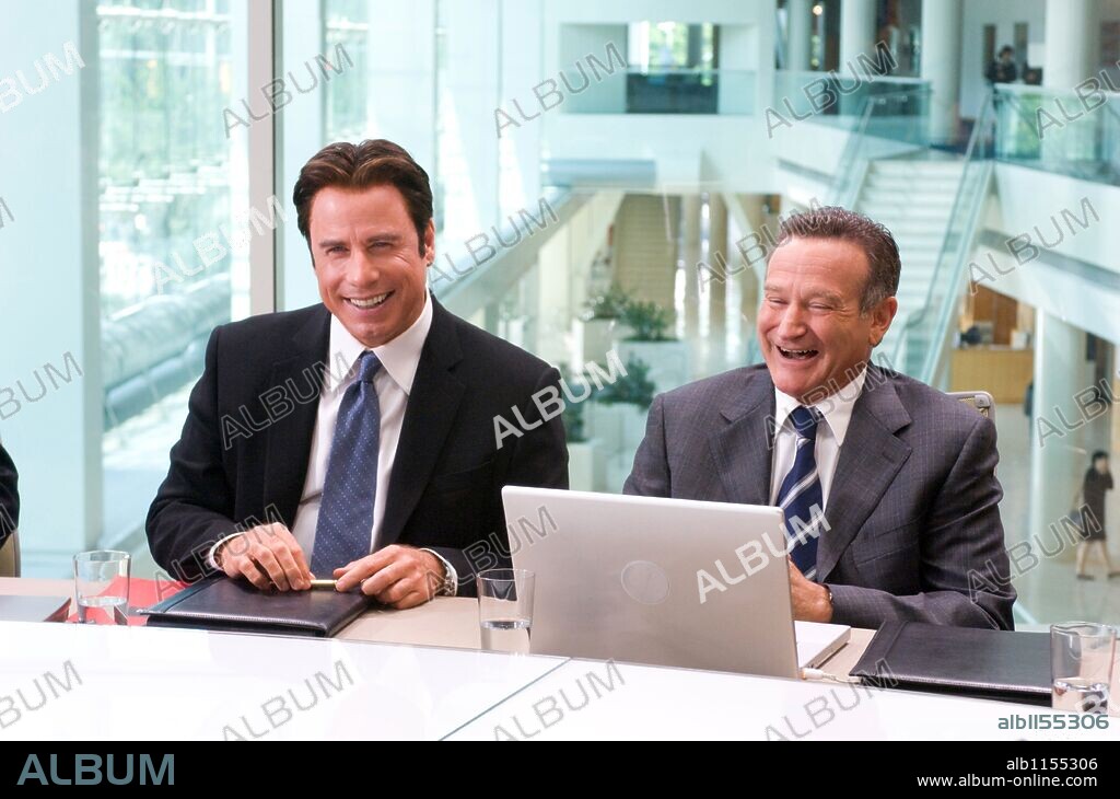TRAVOLTA JOHN y ROBIN WILLIAMS. JOHN TRAVOLTA y ROBIN WILLIAMS en DOS CANGUROS MUY MADUROS, 2009 (OLD DOGS), dirigida por WALT BECKER. Copyright WALT DISNEY PICTURES.