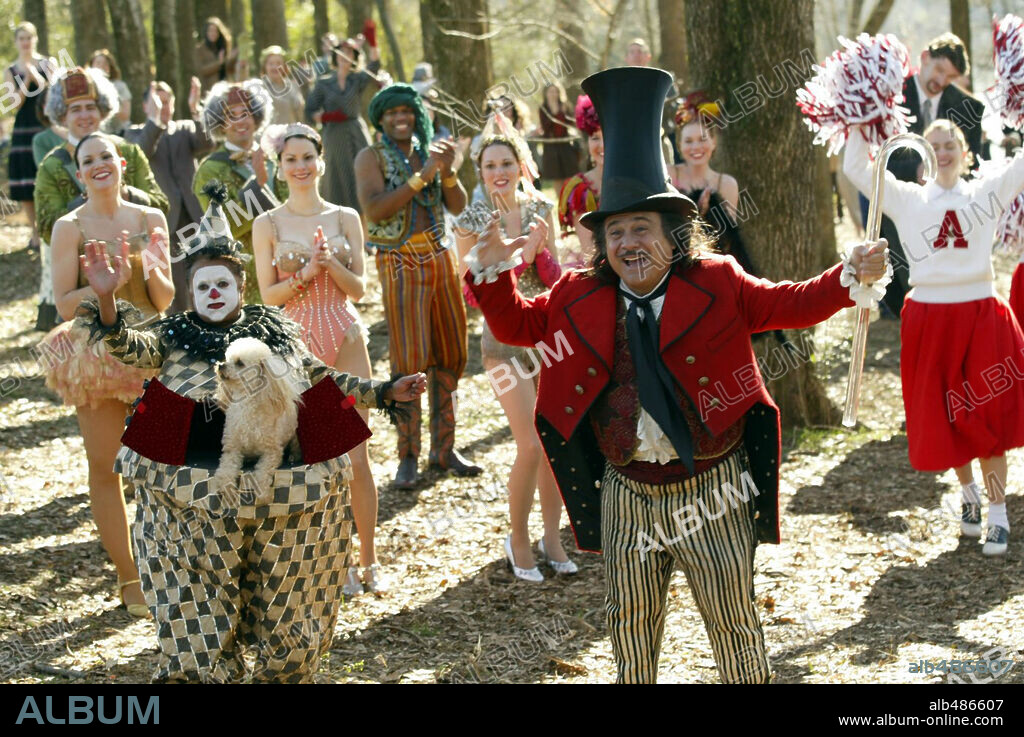 DANNY DEVITO in BIG FISH, 2003, directed by TIM BURTON. Copyright COLUMBIA PICTURES.