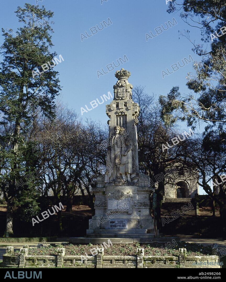 Rosalia de Castro (1837-1885). Galician romanticist writer and poet. Monument dedicated to her memory by Isidro de Benito (architect) and Francisco Crivilles (sculptor), 1917. Paseo da Ferradura. Alameda Park. Santiago de Compostela. Galicia, Spain.