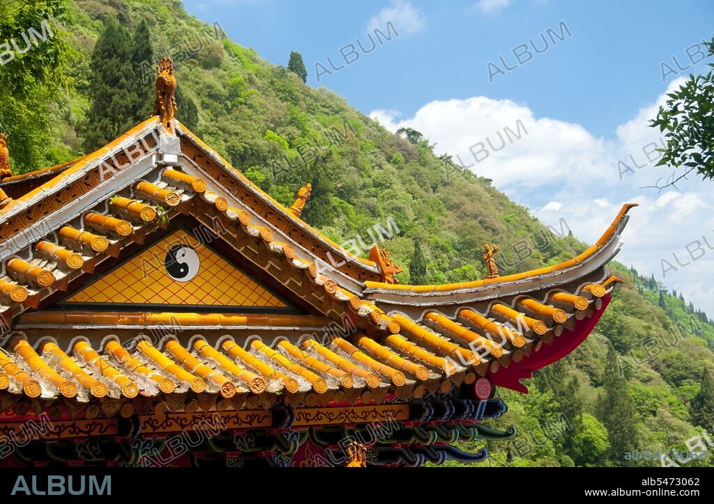 Lying 15 km west of Kunming City, the Dragon Gate (Long Men) in the Western Hills is close to the west shore of Dianchi Lake. It consists of the Sanqing Temple Complex and the Dragon Gate Grotto Complex. Dragon Gate is over 2,300 meters, 300 meters higher than the water surface of Dianchi Lake. Western Hills Forest Reserve (simplified Chinese: ??????; traditional Chinese: ??????; pinyin: Xi Shan Senlín Gongyuán) lies in the Biji Mountain chain to the west of Kunming, China. It is visible from the eastern or northern banks of Dianchi Lake.