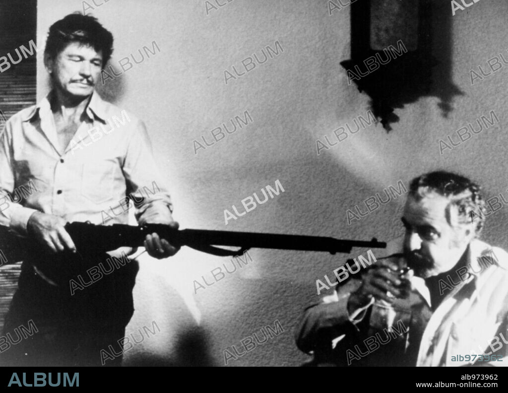 CHARLES BRONSON y FERNANDO REY en CABO BLANCO, 1980 (CABOBLANCO), dirigida por J. LEE THOMPSON.