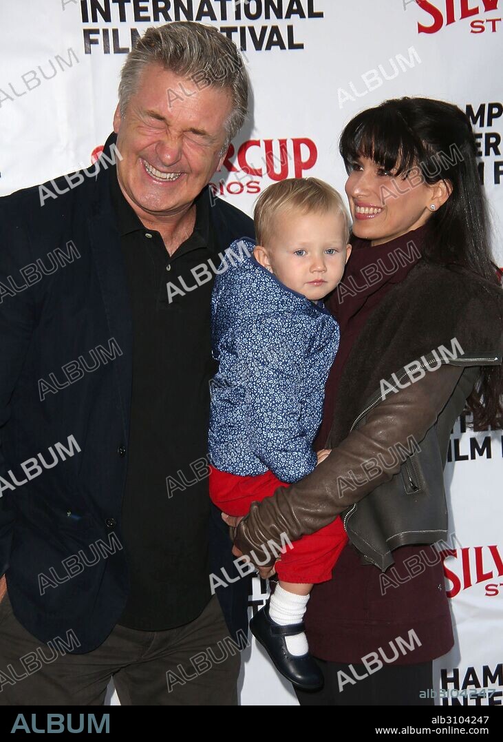 ALEC BALDWIN, CARMEN GABRIELA BALDWIN et HILARIA BALDWIN. Oct. 10, 2015 - New York, New York, U.S. - ALEC BALDWIN, CARMEN BALDWIN, and HILARIA BALDWIN attend the Chairman's Reception at the 2015 Hamptons International Film Festival.East Hampton, NY.October 10, 2015.Photos by , Photos Inc 2015. 10/10/2015