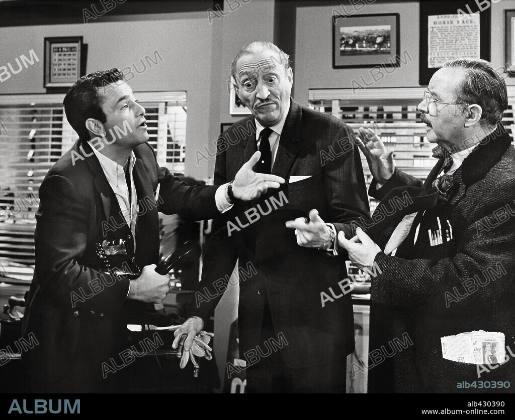 DAVID BURNS, MISCHA AUER and PETER FALK in TRIALS OF O'BRIEN, THE-TV, 1965, directed by ABNER BIBERMAN and RICHARD DONNER. Copyright FILMWAYS.