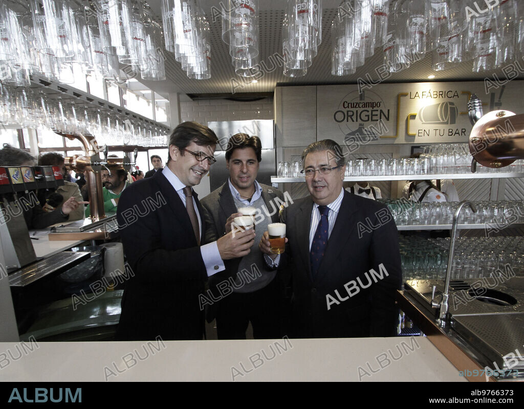 Seville, 11/25/2014. Inauguration of the Gourmet market ?la lonja del Barranco?, which was attended by Juan Ignacio Zoido and Francisco Rivera Ordóñez. Photo: Juan Flores. Archsev.