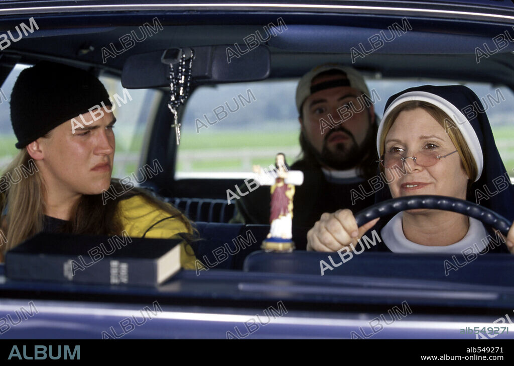 CARRIE FISHER, JASON MEWES and KEVIN SMITH in JAY AND SILENT BOB STRIKE BACK, 2001, directed by KEVIN SMITH. Copyright MIRAMAX.