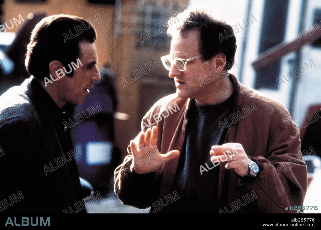 AL PACINO y MICHAEL MANN en HEAT, 1995, dirigida por MICHAEL MANN. Copyright WARNER BROTHERS.
