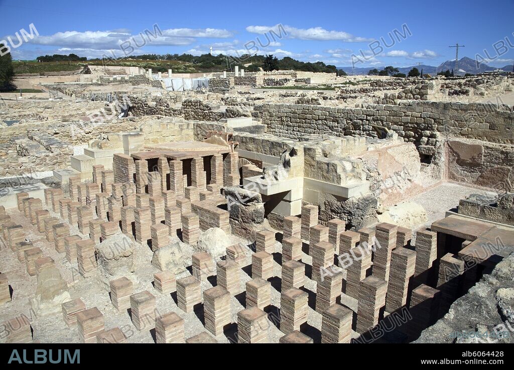 La Albufereta; yacimiento de la ciudad romana de Lucentum sobre el Tossal de Manises; zona de termas.