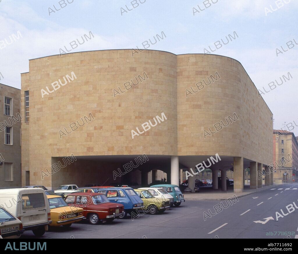 RAFAEL MONEO 1937-. AYUNTAMIENTO 1973-1981.
