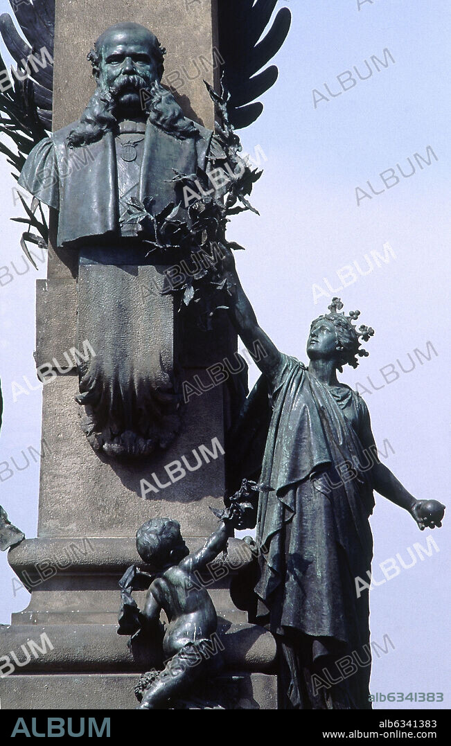 PERE FALQUES (1850-1916) MANUEL FUXA (1850-1927). MONUMENTO CONMEMORATIVO A RIUS Y TAULET ALCALDE DE BARCELONA Y ORGANIZADOR DE LA EXPOSICION INTERNACIONAL DE 1888, 1901 - FOTO AÑOS 80.