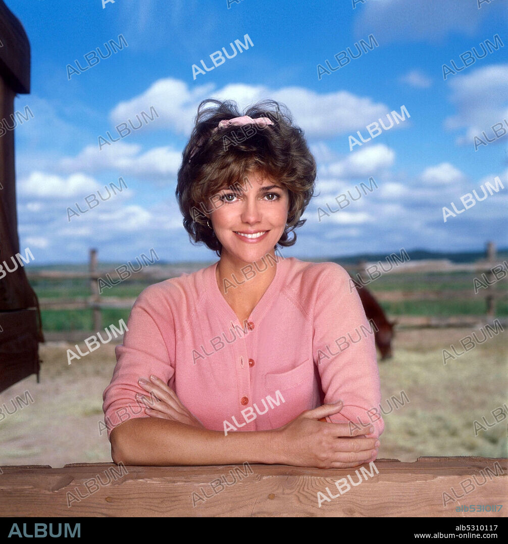 SALLY FIELD en EL ROMANCE DE MURPHY, 1985 (MURPHY'S ROMANCE), dirigida por MARTIN RITT. Copyright COLUMBIA PICTURES.