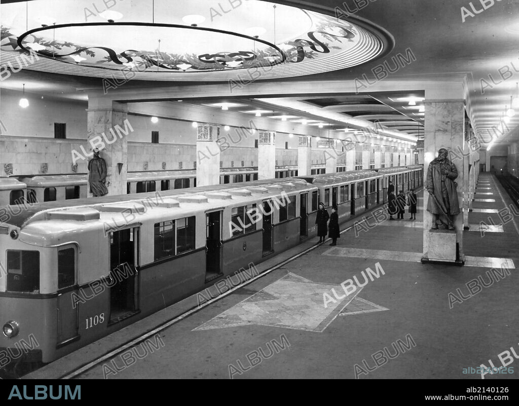 Ismailovskaya subway station, moscow, ussr, 1970s. 01/02/2013