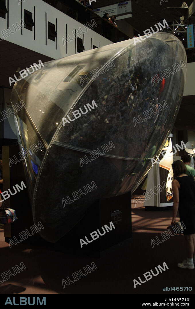 Apollo 11 Command Module "Columbia". Carried astronauts Collins, Aldrin and Armstrong on their voyage to the Moon (1969). National Air & Space Museum. Washington D.C. United States.