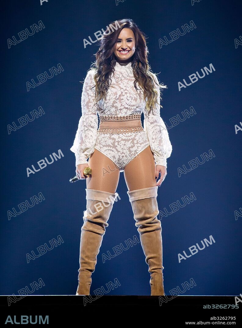 September 10, 2016 - San Antonio, Texas, U.S - DEMI LOVATO performs during the Future Now Tour at the AT&T Center in San Antonio, Texas. 10/09/2016