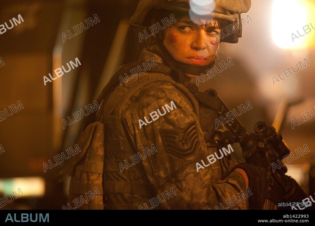 MICHELLE RODRIGUEZ in BATTLE: LOS ANGELES, 2011, directed by JONATHAN LIEBESMAN. Copyright COLUMBIA PICTURES.