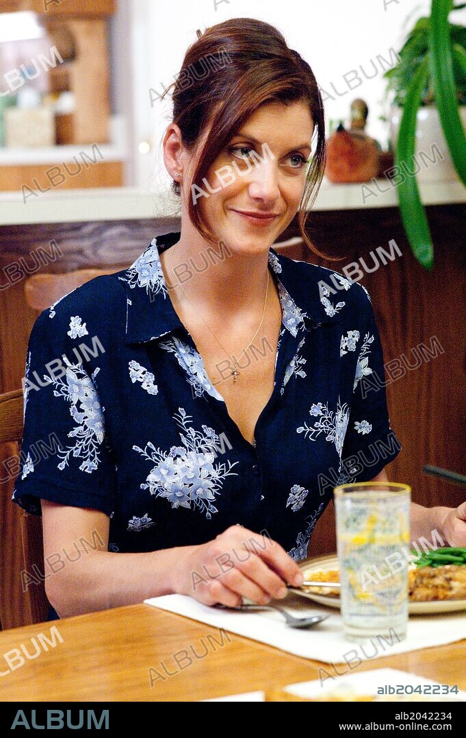KATE WALSH in THE PERKS OF BEING A WALLFLOWER, 2012, directed by STEPHEN CHBOSKY. Copyright SUMMIT ENTERTAINMENT.