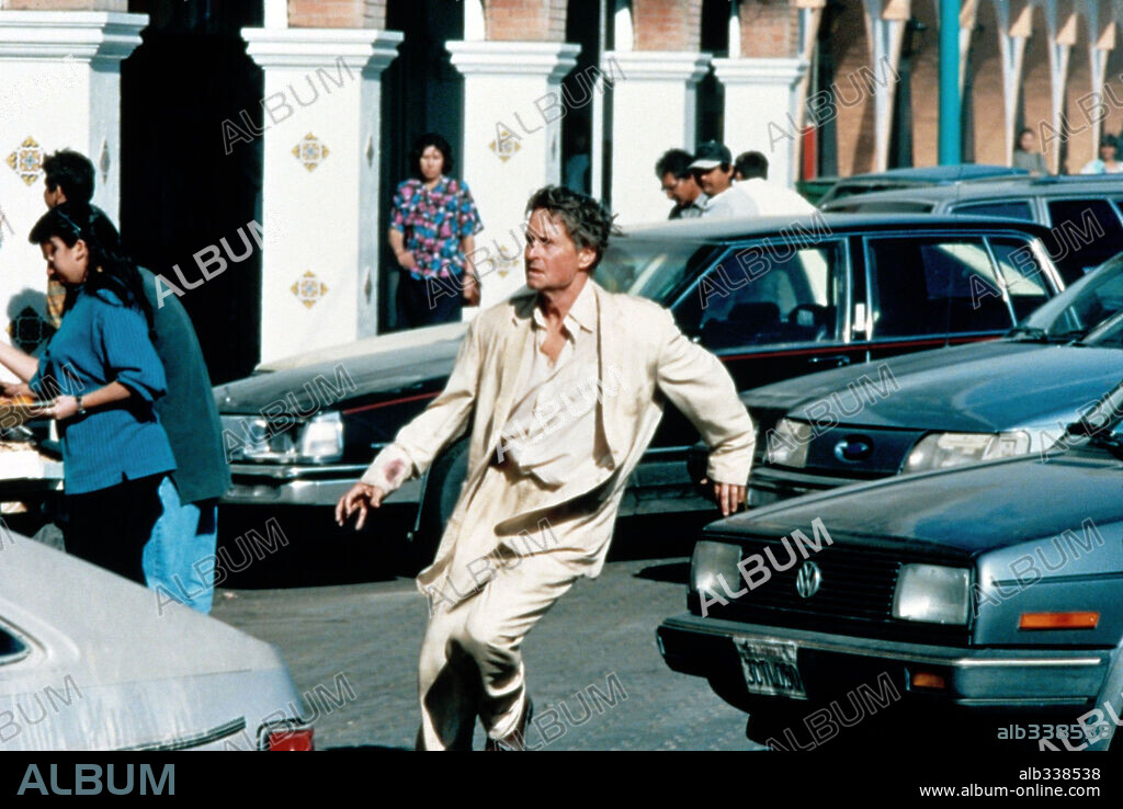 MICHAEL DOUGLAS en THE GAME, 1997, dirigida por DAVID FINCHER. Copyright POLYGRAM / FRIEDKIN, TONY.