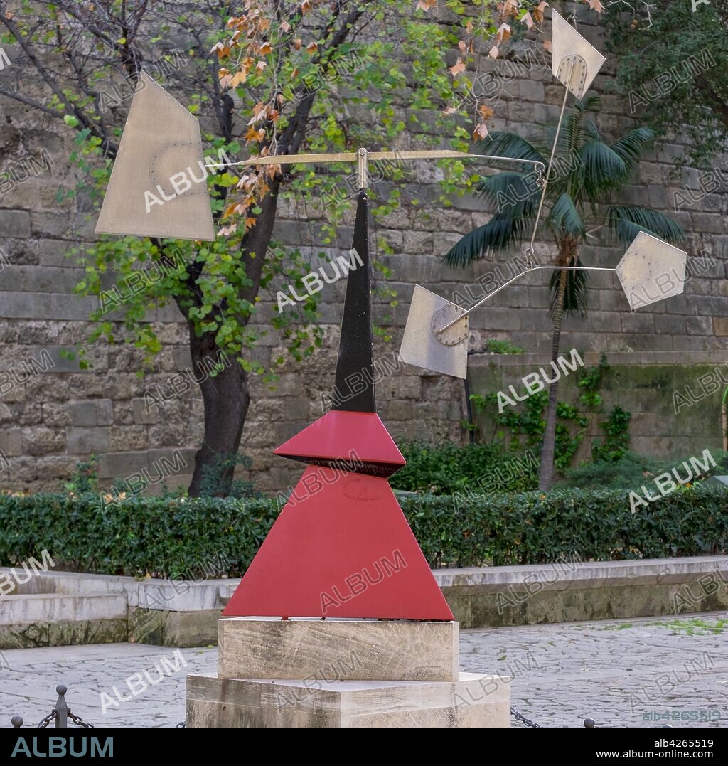 Nancy, Alexander Calder, 1972, Hierro, S'Hort del Rei, Palma, Mallorca, balearic islands, Spain.