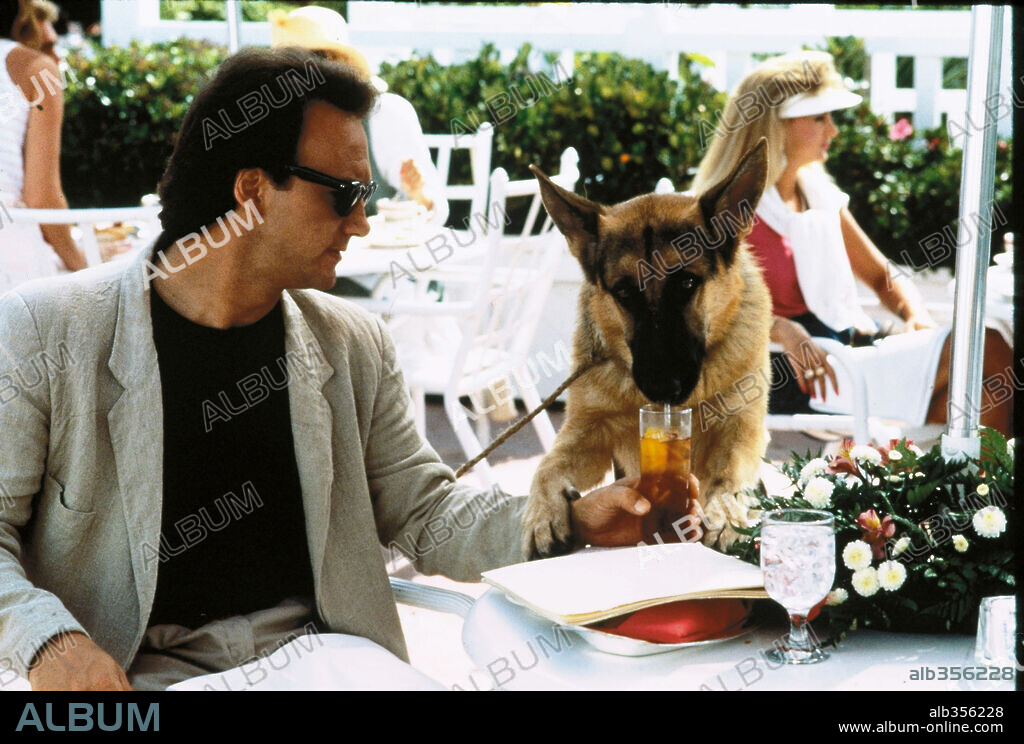 JAMES BELUSHI en SUPERAGENTE K-9, 1989 (K-9). Copyright UNIVERSAL PICTURES.