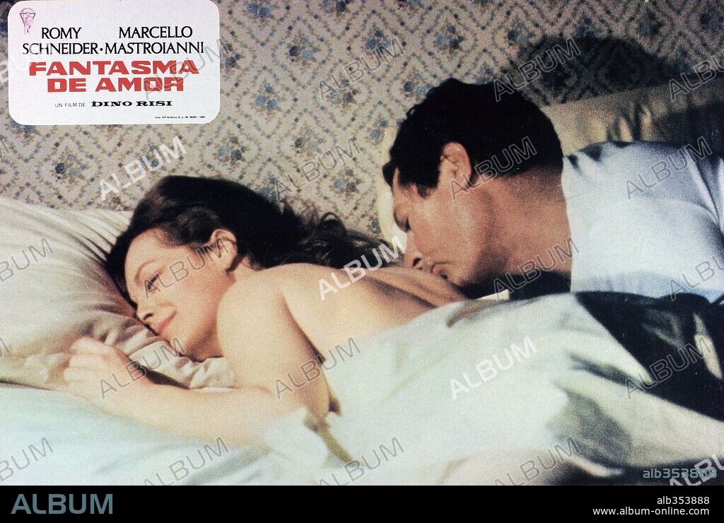 MARCELLO MASTROIANNI and ROMY SCHNEIDER in GHOST OF LOVE, 1981 (FANTASMA D'AMORE), directed by DINO RISI.