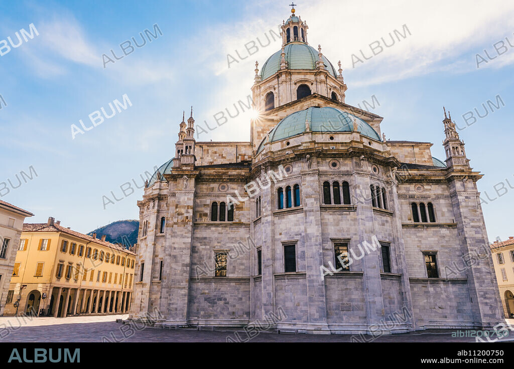 The Cattedrale di Santa Maria Assunta, Duomo di Como, located near Lake Como, Lombardy, Italy, Europe.