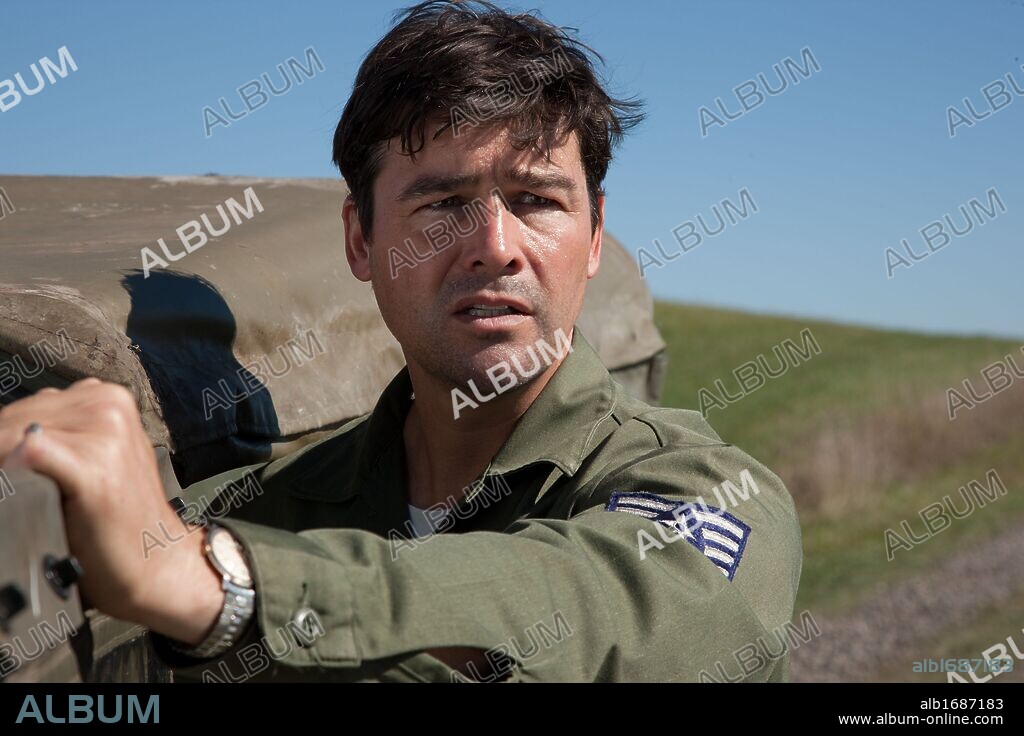 KYLE CHANDLER in SUPER 8, 2011, directed by J. J. ABRAMS. Copyright PARAMOUNT PICTURES.