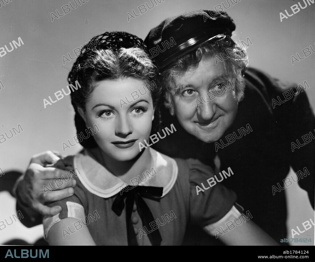 MARGARET LOCKWOOD and WILL FYFFE in RULERS OF THE SEA, 1939, directed by FRANK LLOYD. Copyright PARAMOUNT PICTURES.