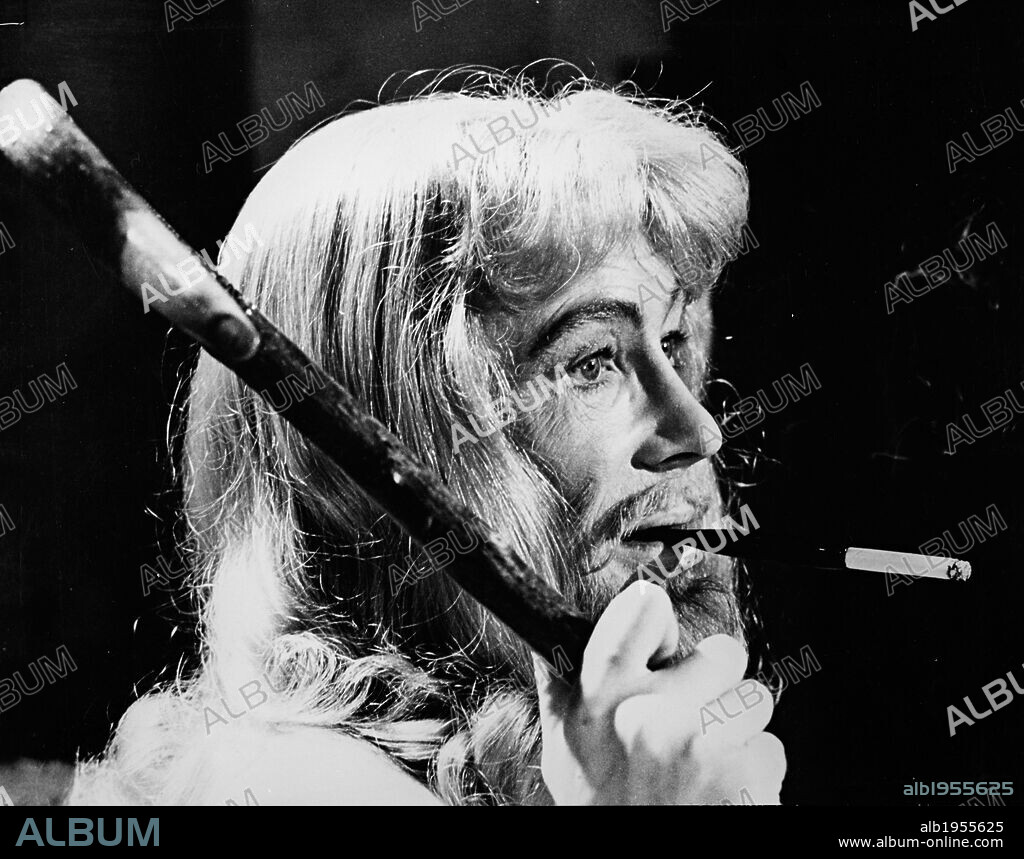 PETER O'TOOLE en LA CLASE DIRIGENTE, 1972 (THE RULING CLASS). Copyright UNITED ARTISTS.