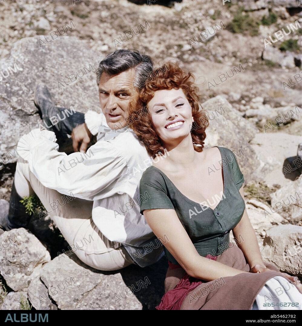 Cary Grant und LOREN SOPHIA / LOREN SOFIA 1934/. CARY GRANT und SOPHIA LOREN in THE PRIDE AND THE PASSION, 1957, unter der Regie von STANLEY KRAMER. Copyright STANLEY KRAMER CO./UNITED ARTISTS.