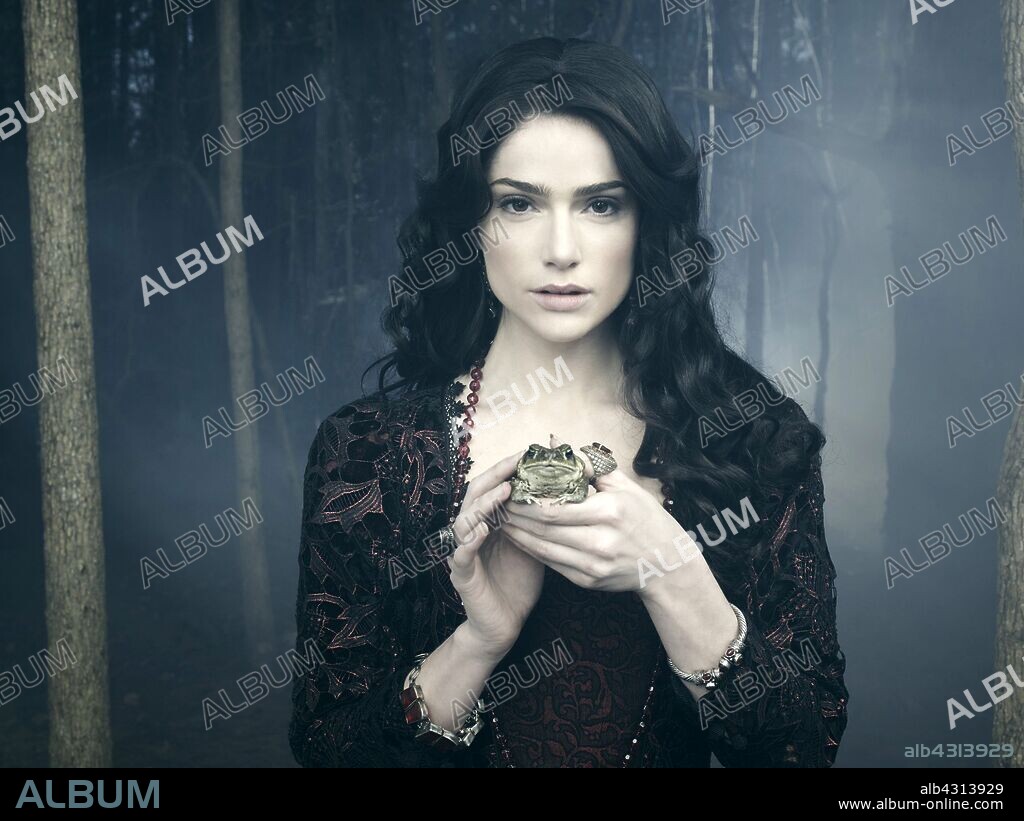 JANET MONTGOMERY in SALEM, 2014, directed by DAVID VON ANCKEN. Copyright 20TH CENTURY FOX TELEVISION.