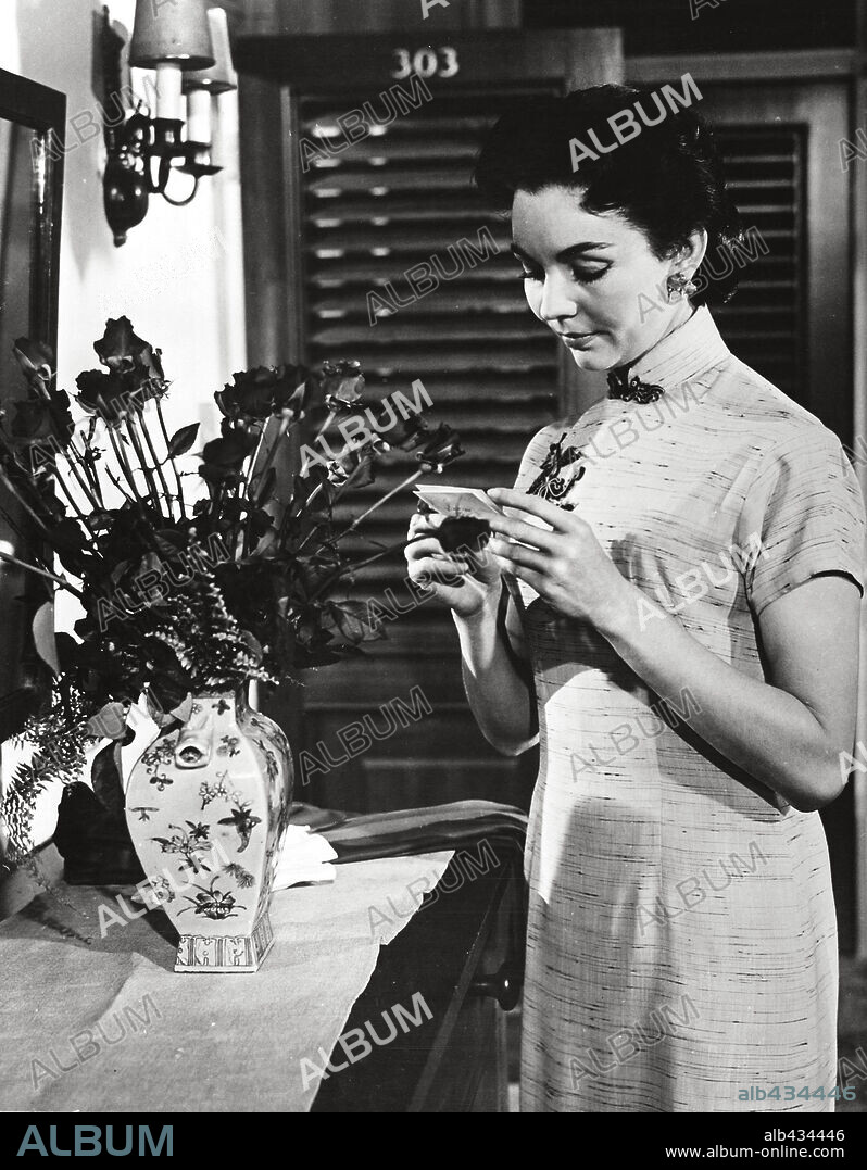 JENNIFER JONES en LA COLINA DEL ADIÓS, 1955 (LOVE IS A MANY-SPLENDORED THING), dirigida por HENRY KING. Copyright 20TH CENTURY FOX.