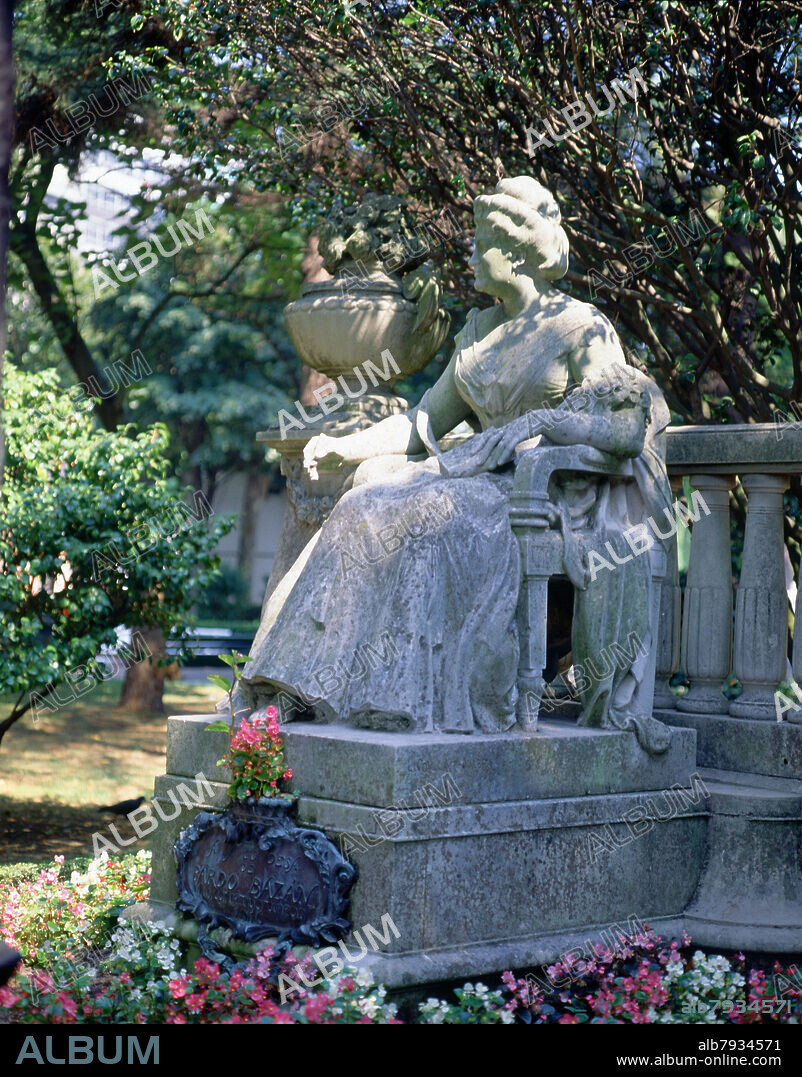LORENZO COULLAUT VALERA (1876-1932). MONUMENTO A EMILIA PARDO BAZAN EN LOS JARDINES DE MENDEZ NUÑEZ - 1916.