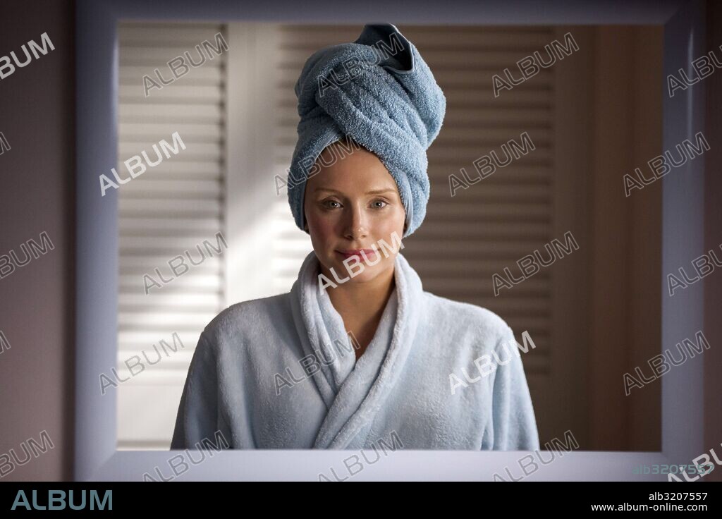 BRYCE DALLAS HOWARD dans BLACK MIRROR, 2011, réalisé par OWEN HARRIS. Copyright CHANNEL 4/ZEPPOTRON. Temporada 3 episodio 1.