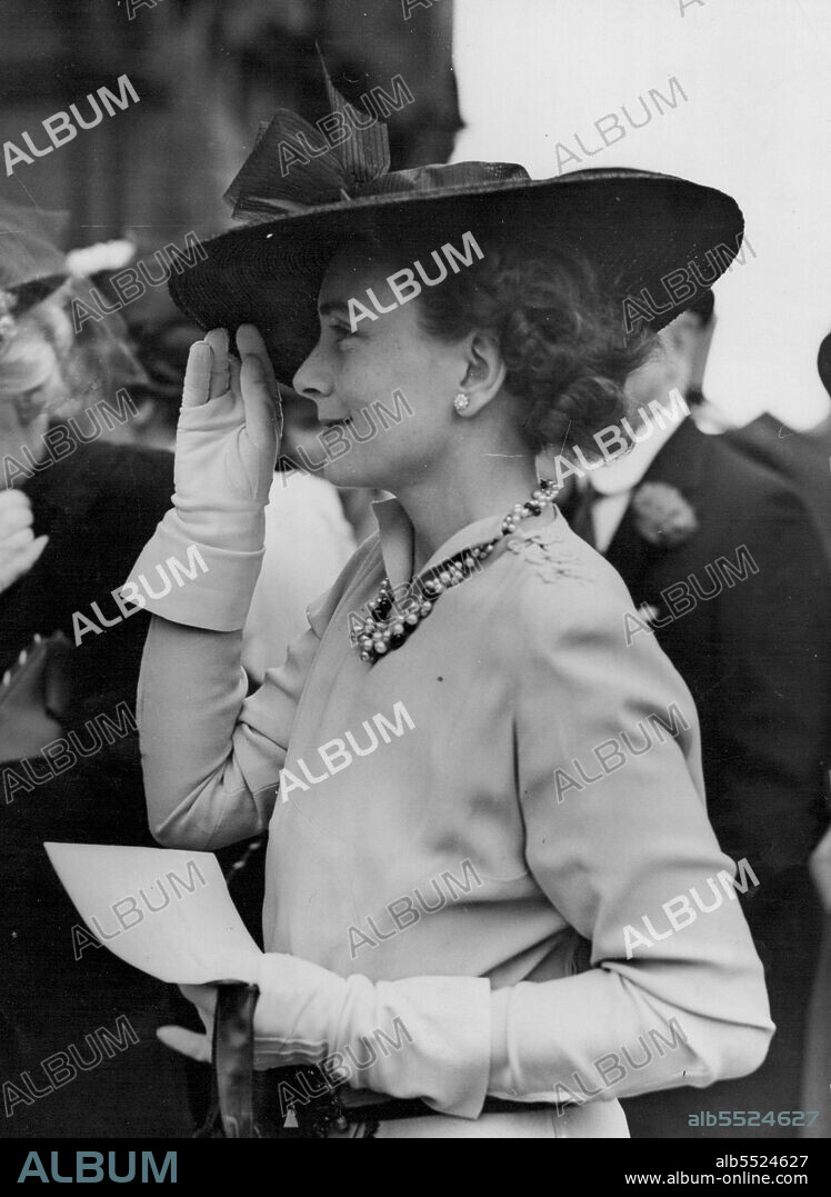 The Wedding of Lady Rachel Howard (Eldest Sister of The Duke of Norfolk) and Mr. Colin Davidson, clerk to the House of Lords at the Roman Catholic Church of St. Philip Neri, Arundel, Sussex. July 31, 1939. (Photo by Sport & General Press Agency Limited.).