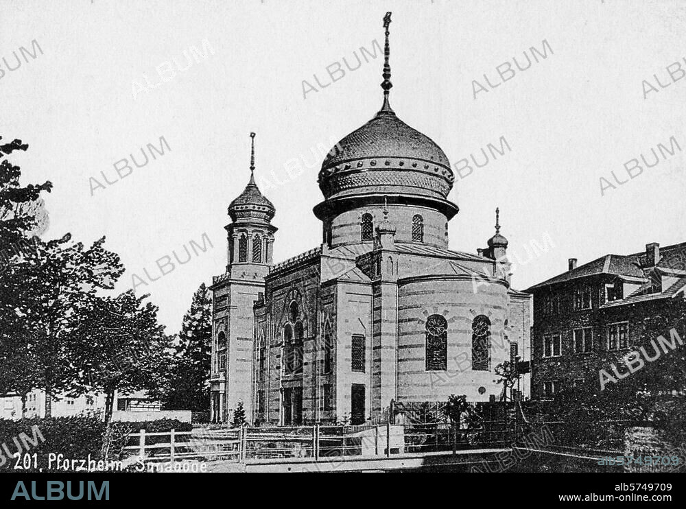 Pforzheim (Baden-Württemberg), Alte Synagoge (erbaut 1893, Architekt Ludwig Levy; in der "Reichskristallnacht" Nov. 1938 beschädigt und wenig später abgerissen). Außenansicht. Foto, undat. (um 1910).