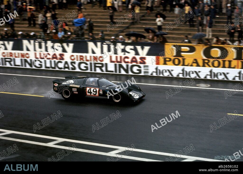Ian Skailes-John Hine's Chevron B16 Ford racing at the Le Mans 24 hours race, eventually retired. 14 June 1970.