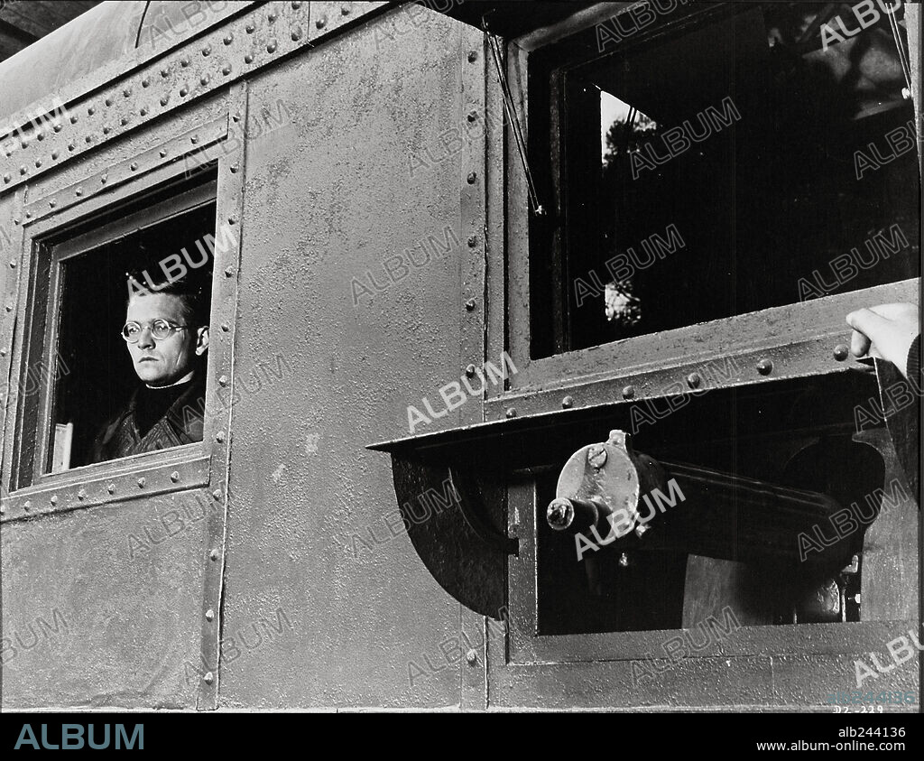 TOM COURTENAY in DOCTOR ZHIVAGO, 1965, directed by DAVID LEAN. Copyright CARLO PONTI/MGM.