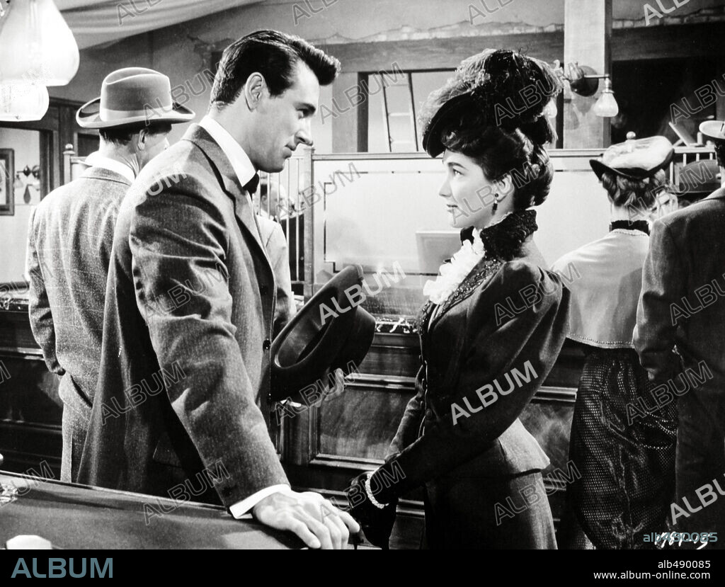 JULIE ADAMS y ROCK HUDSON en SU ÚNICO DESEO, 1955 (ONE DESIRE), dirigida por JERRY HOPPER. Copyright UNIVERSAL PICTURES.