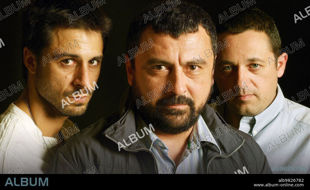 HUGO SILVA, PACO TOUS y PEPON NIETO en LOS HOMBRES DE PACO, 2005, dirigida por DAVID MOLINA ENCINAS, FERNANDO GONZALEZ MOLINA y JOSE RAMON AYERRA. Copyright GLOBOMEDIA.