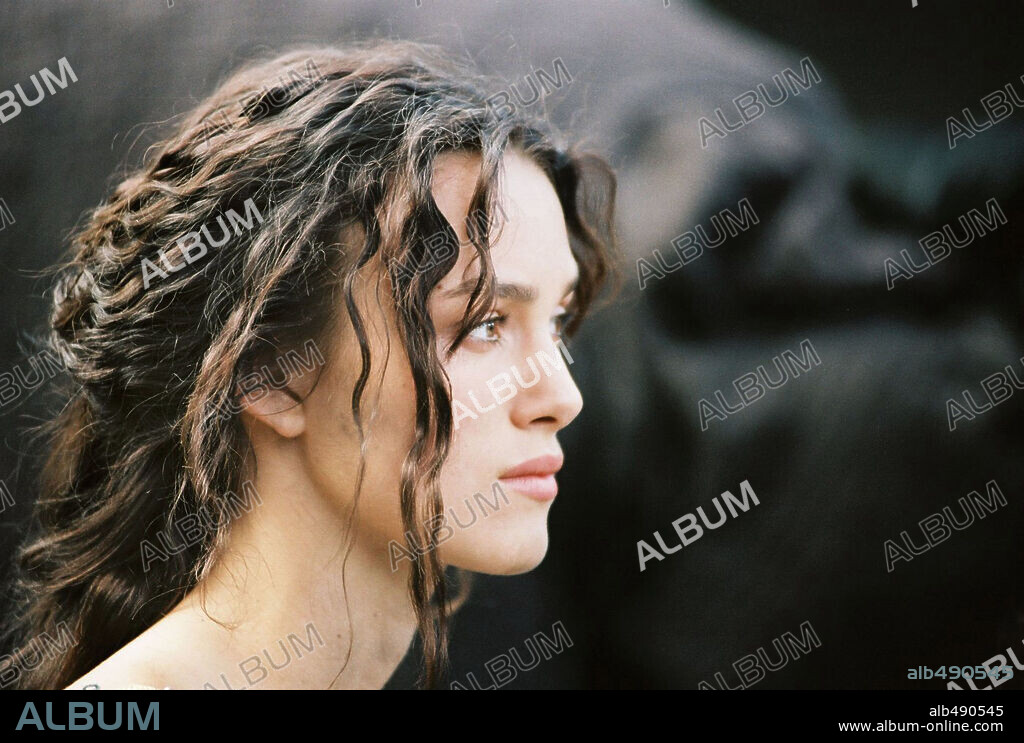KEIRA KNIGHTLEY in KING ARTHUR, 2004, directed by ANTOINE FUQUA. Copyright TOUCHSTONE PICTURES.